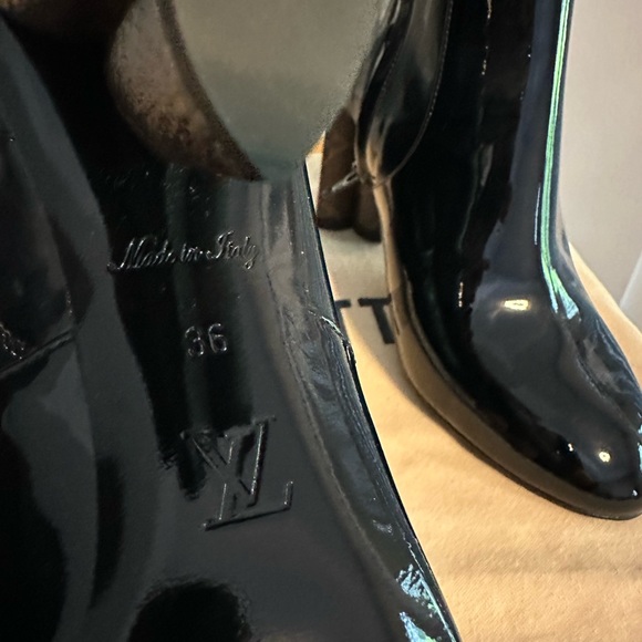 Authentic Louis Vuitton Silhouette Ankle boot - Picture 6 of 6